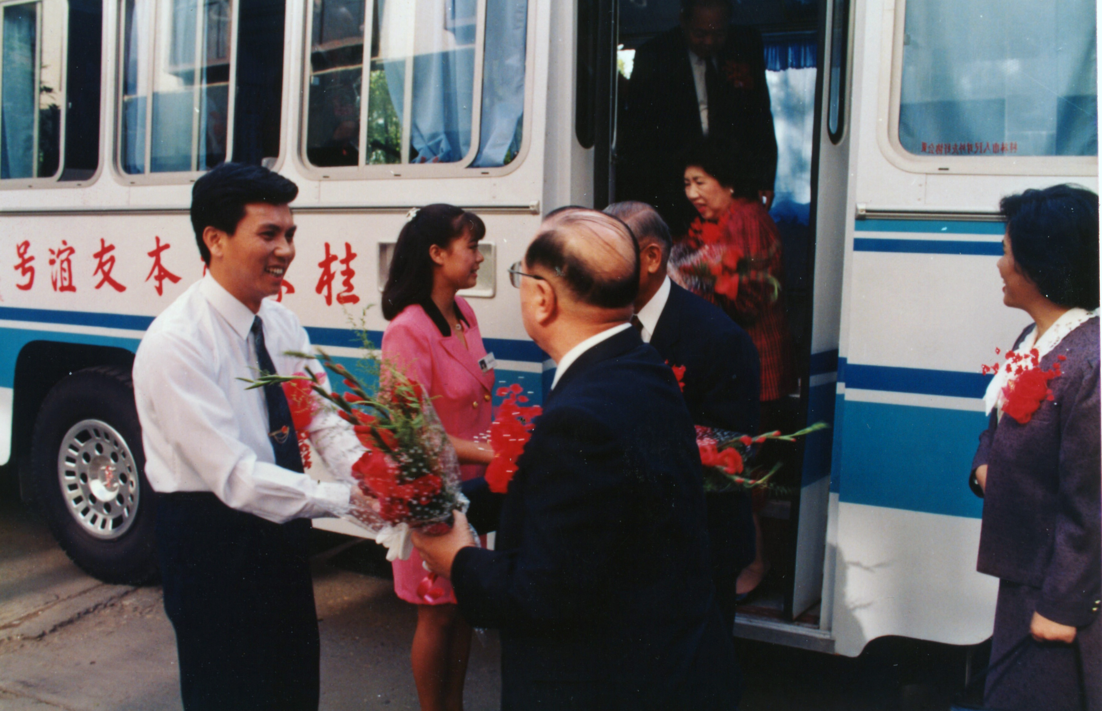 桂林市市長與熊本市市長乘坐熊本號車！.jpg